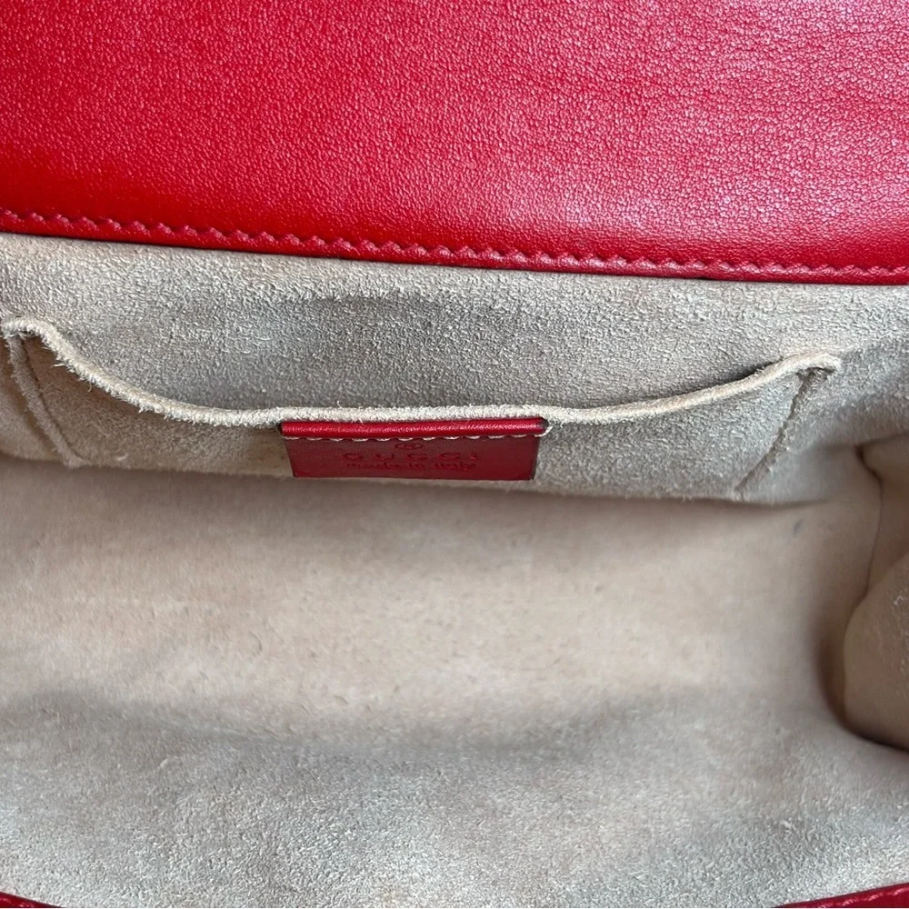 GUCCI GG Supreme Apple Padlock Chain Shoulder bag (Pre-owned & Authentic) - Picture 14 of 17